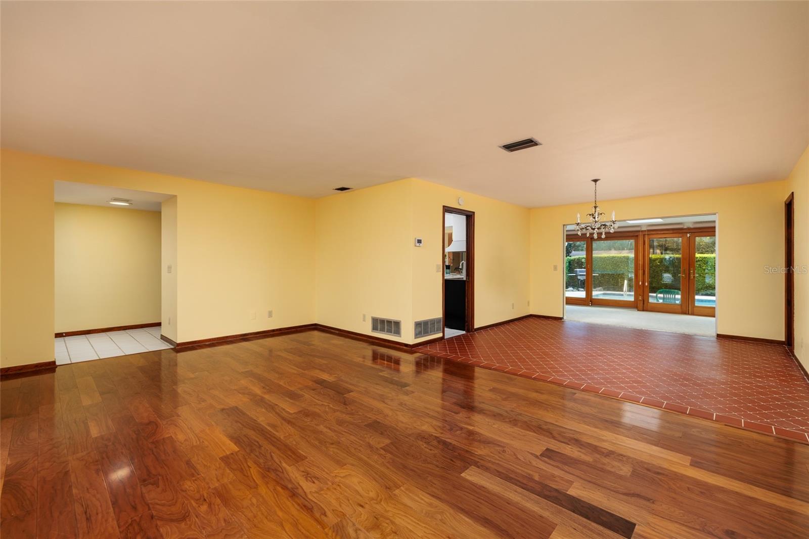 1027 GROVEWOOD CT, CLEARWATER, FL, 33764