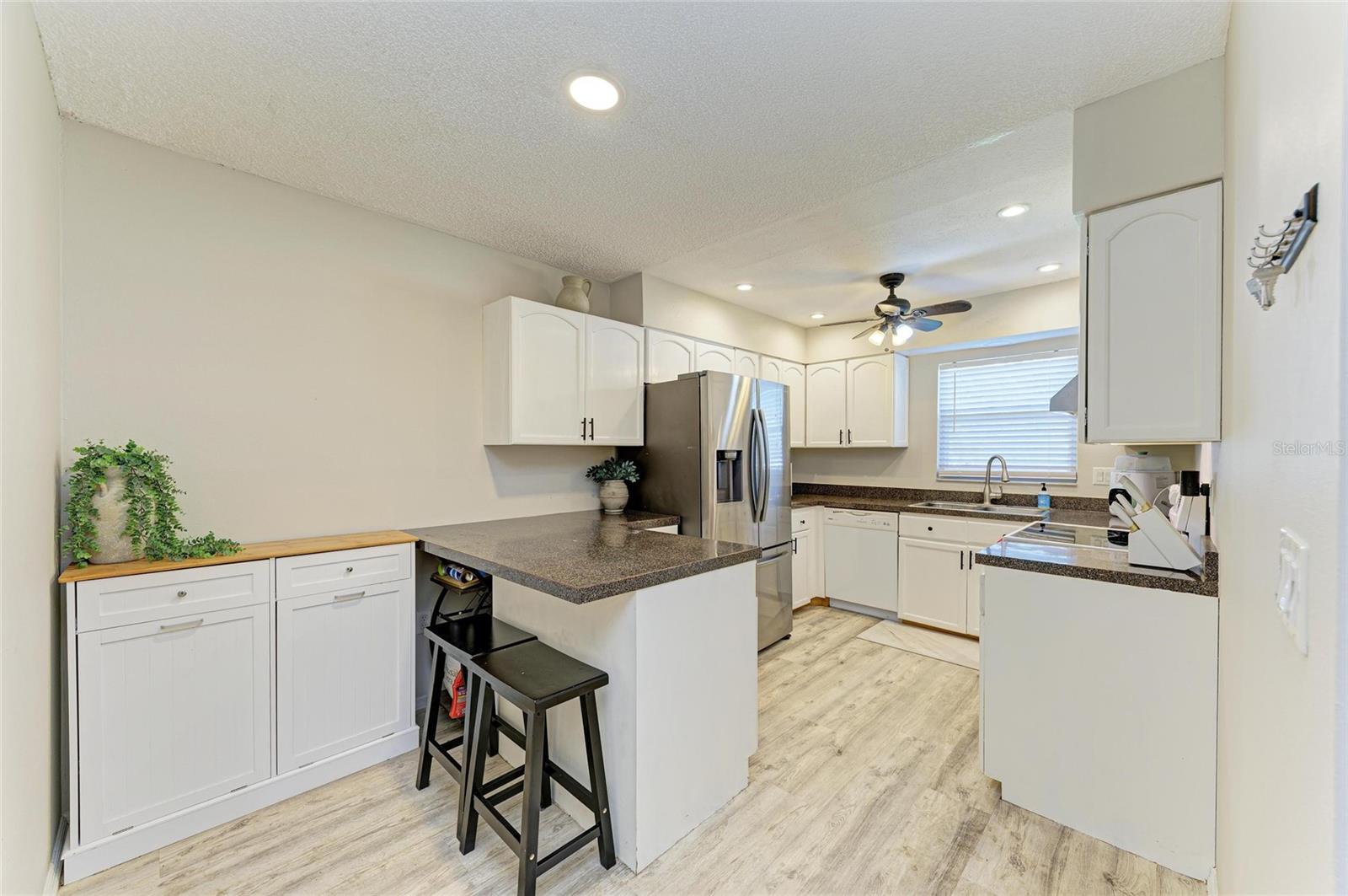 A4662359 Property Photo