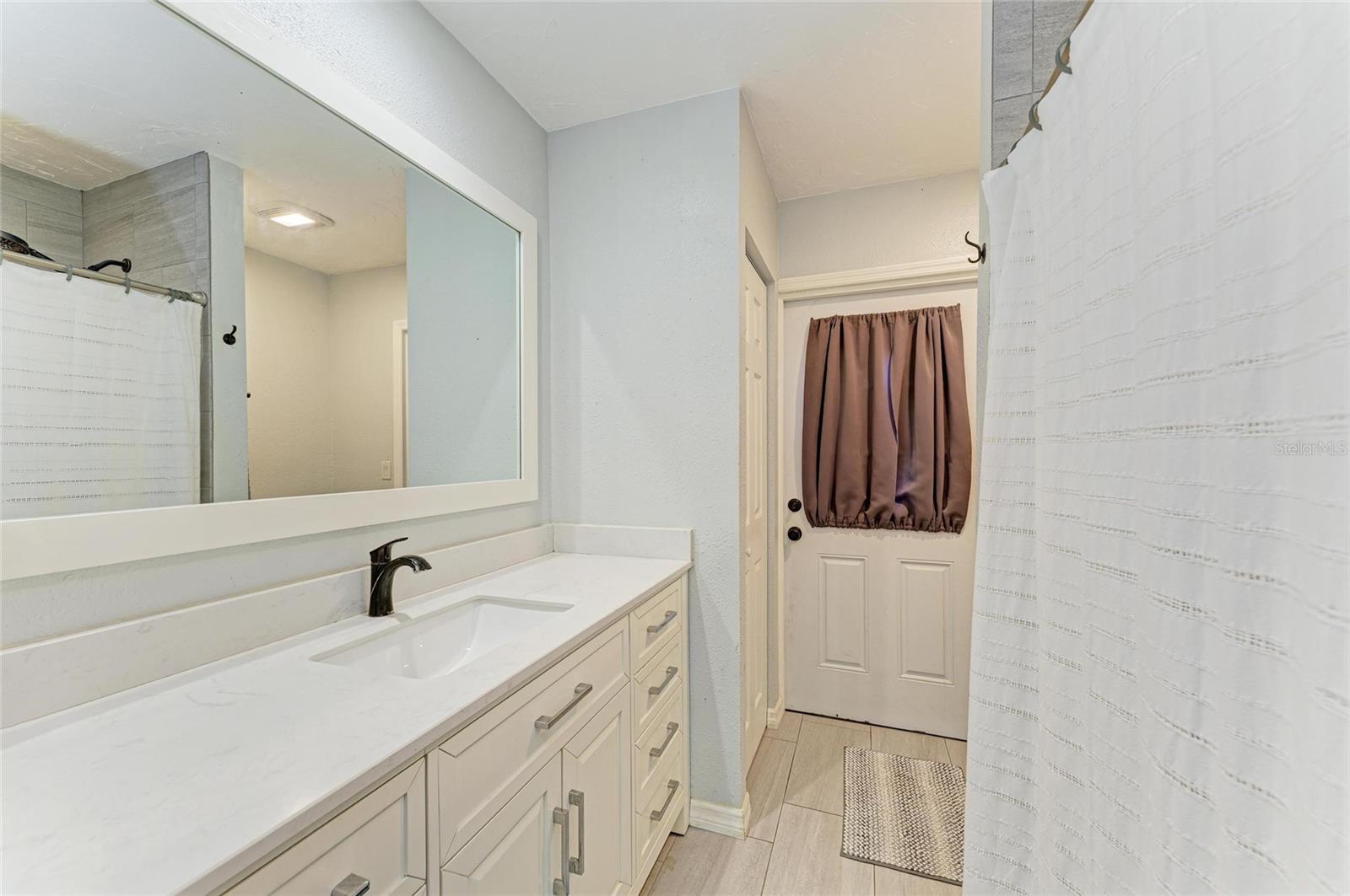 A4662359 Property Photo