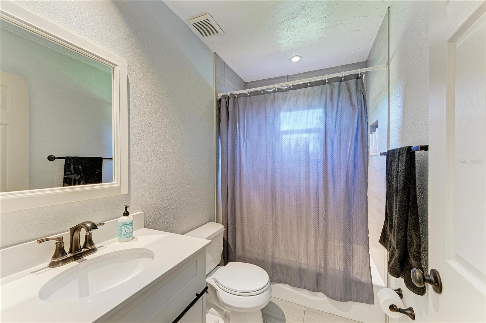 A4662359 Property Photo