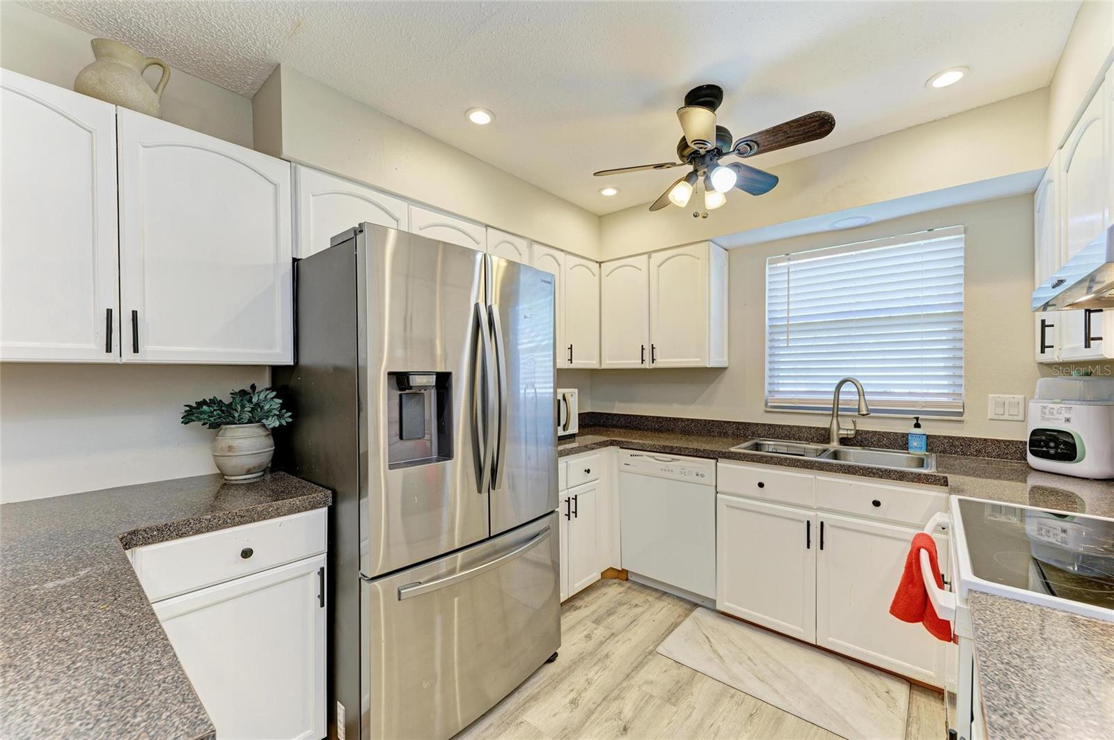 A4662359 Property Photo