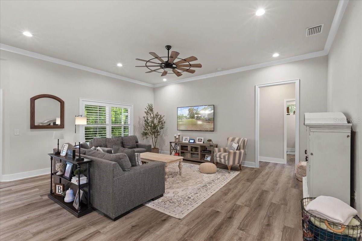 9300 EMILY DR, FANNING SPRINGS, FL, 32693