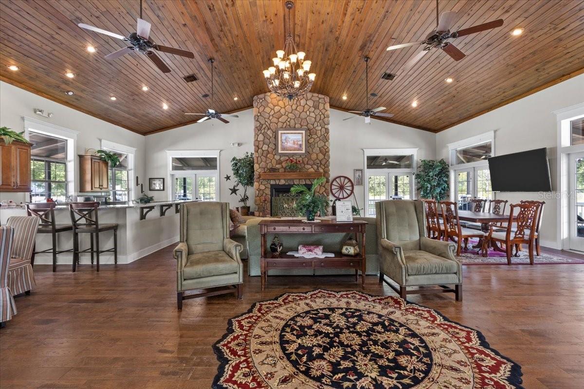 9300 EMILY DR, FANNING SPRINGS, FL, 32693