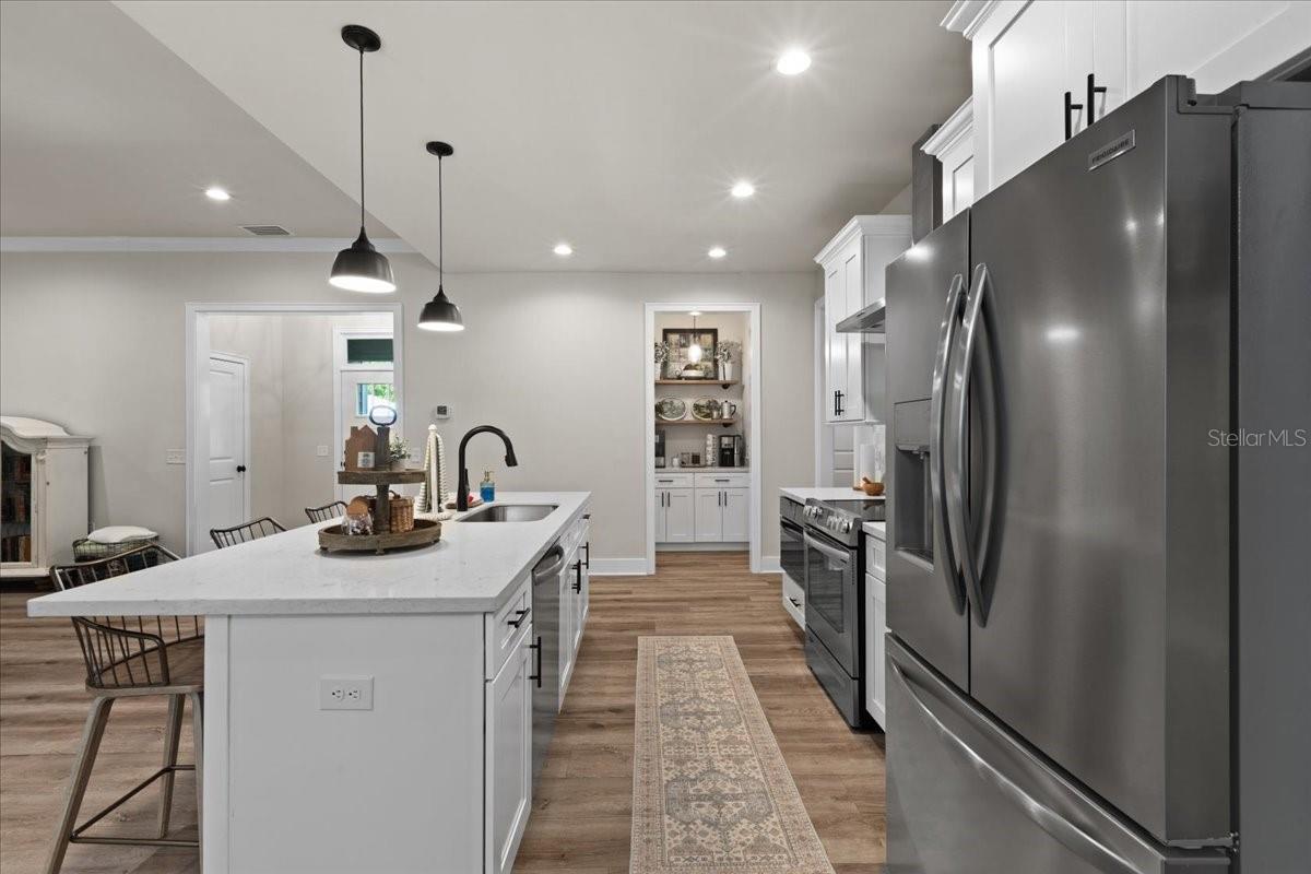 9300 EMILY DR, FANNING SPRINGS, FL, 32693