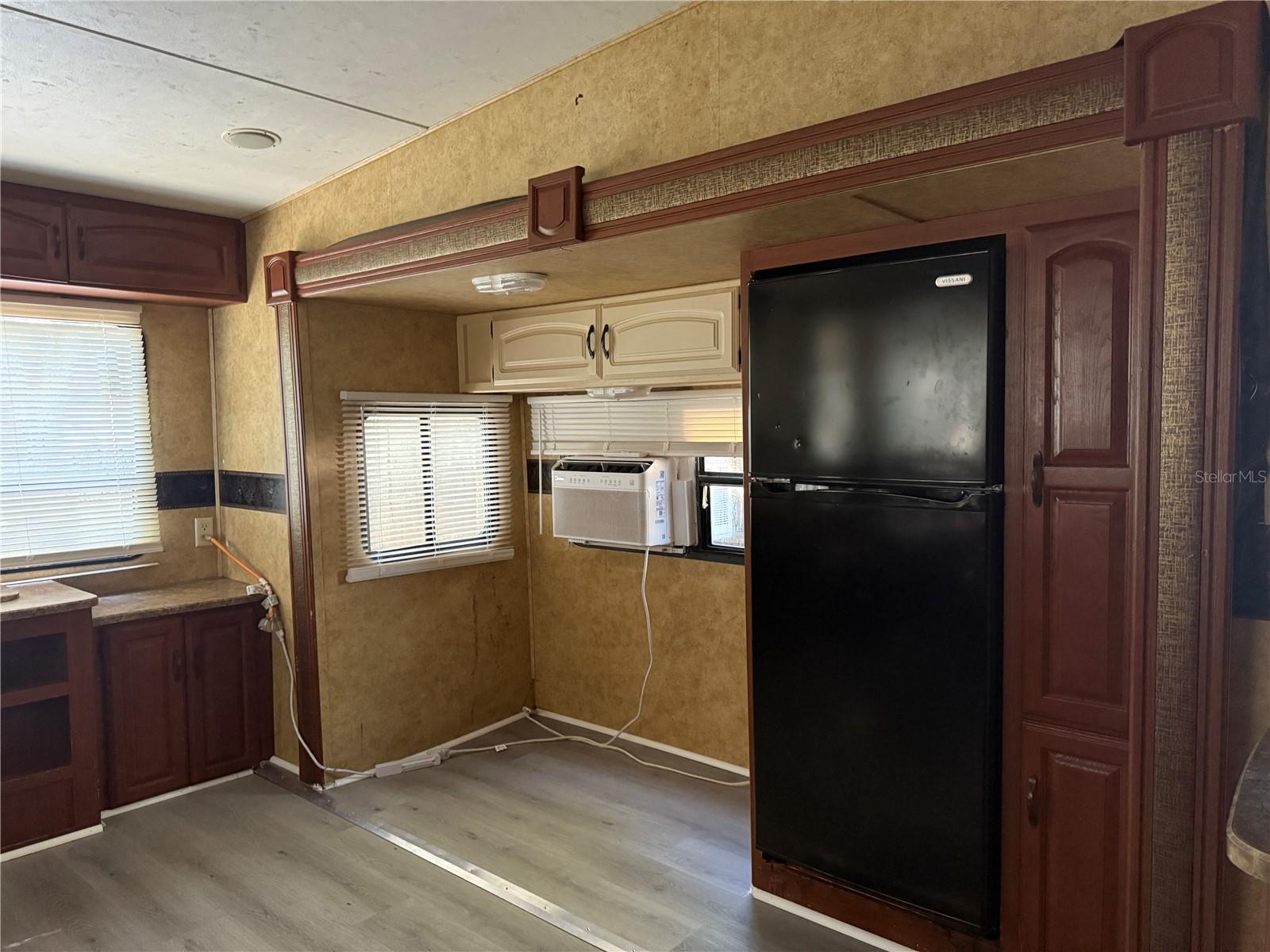 O6336764 Property Photo