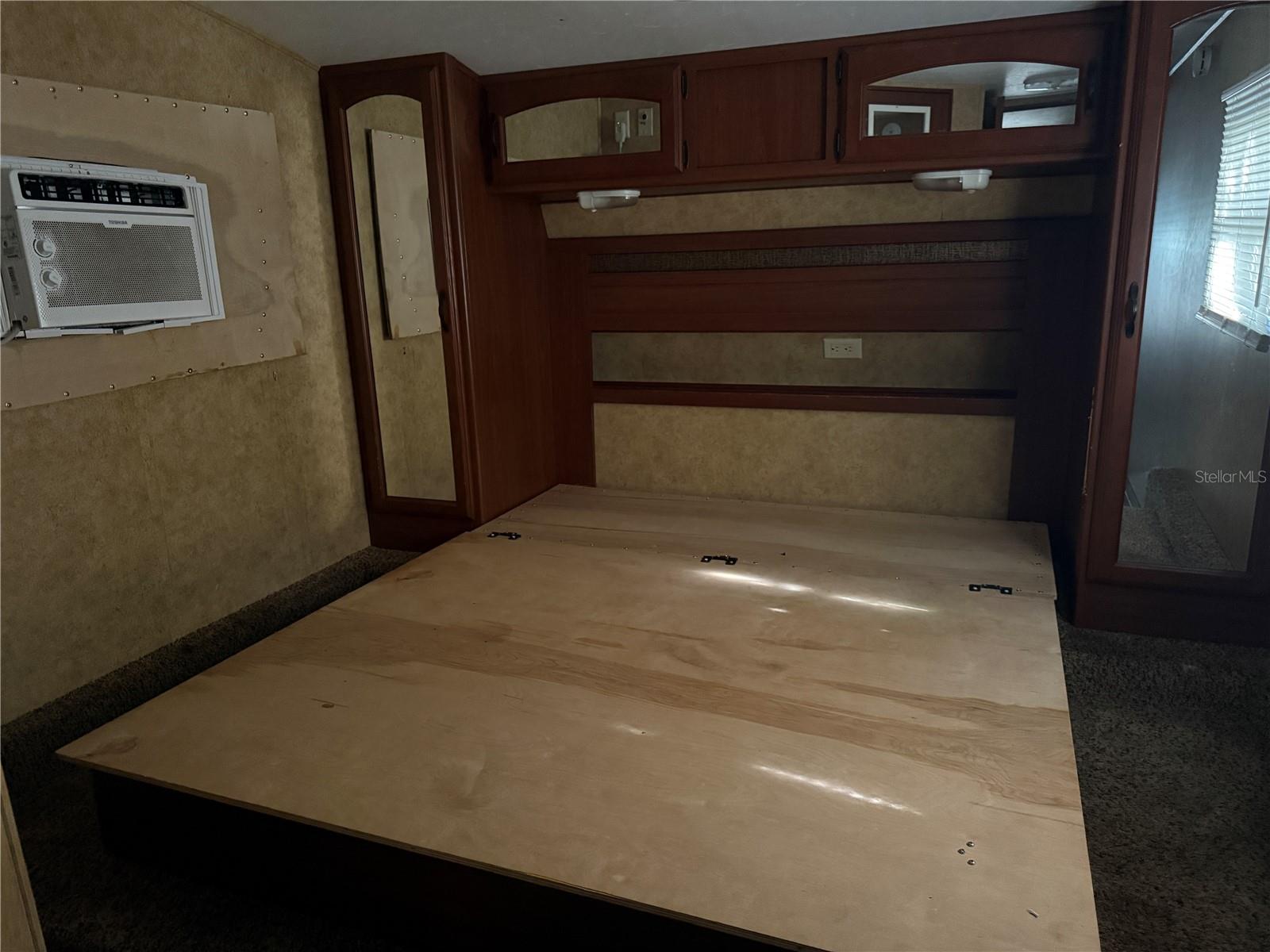 O6336764 Property Photo