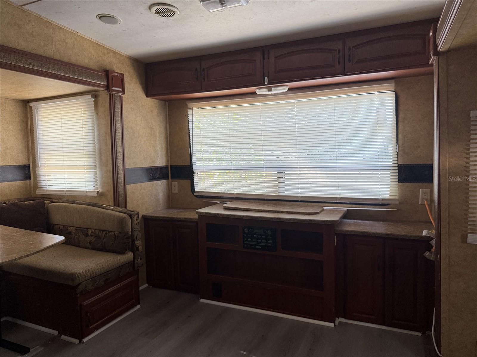 O6336764 Property Photo