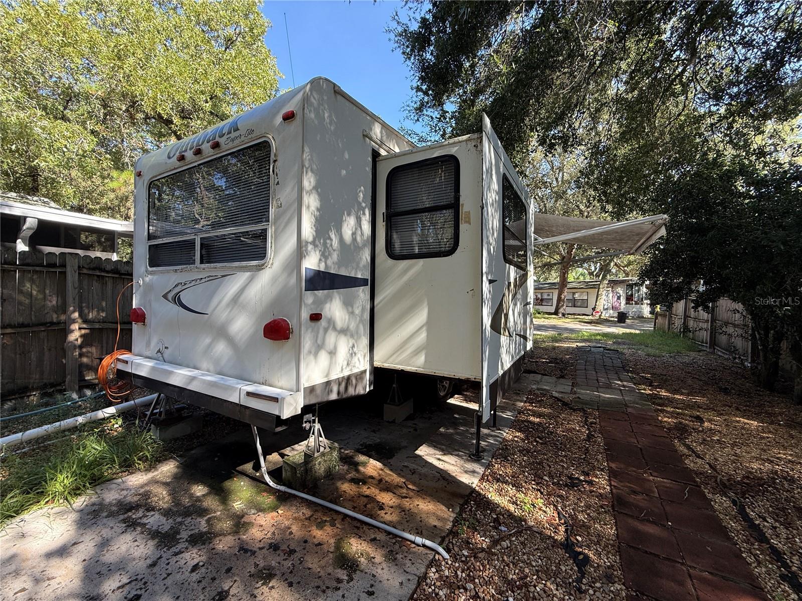 O6336764 Property Photo