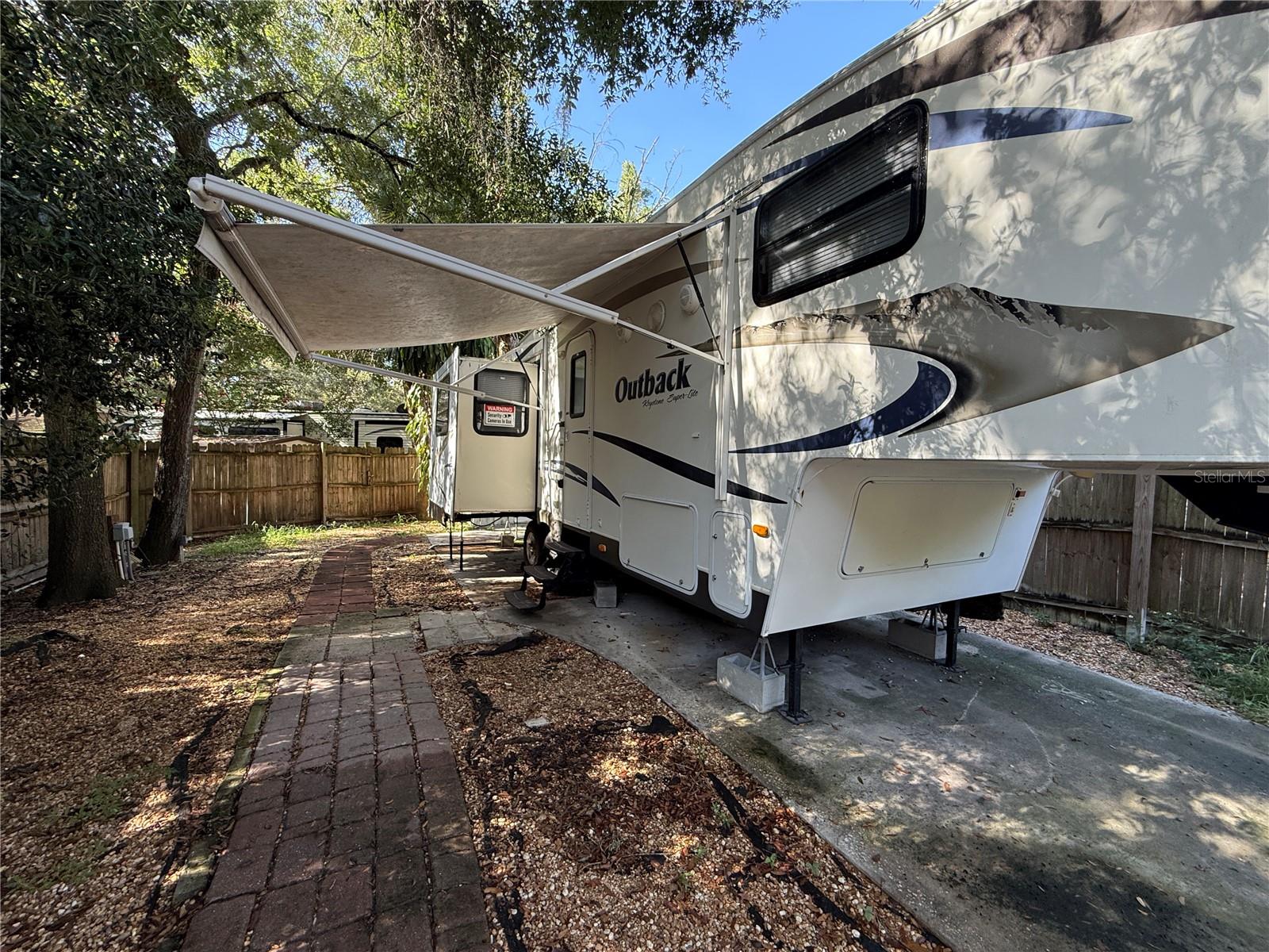 O6336764 Property Photo