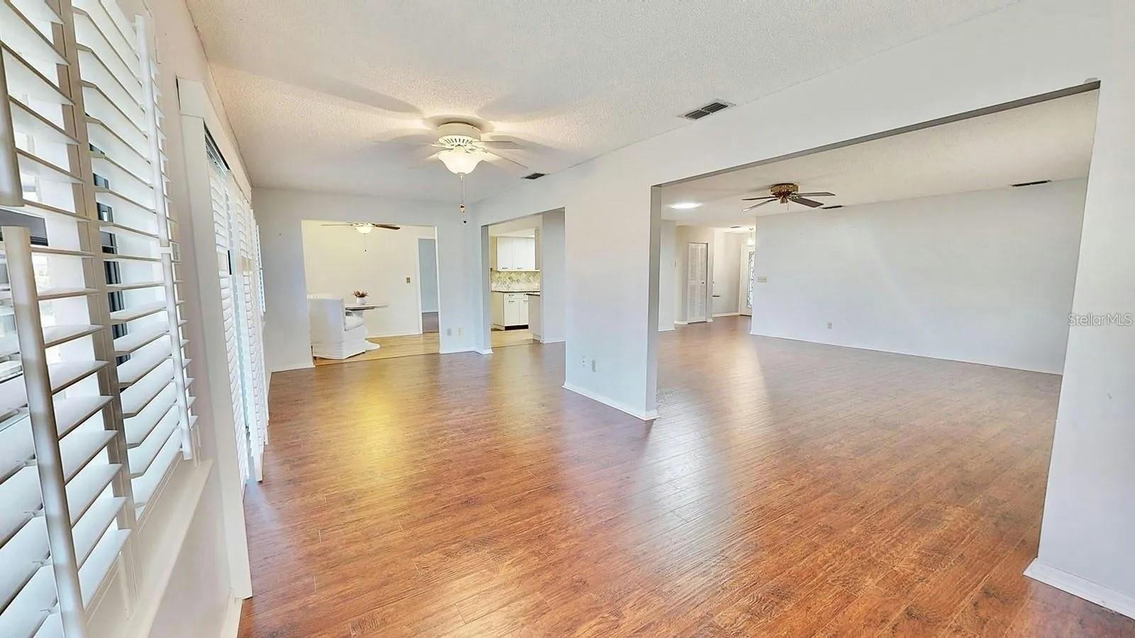 1526 LELAND DR, SUN CITY CENTER, FL, 33573