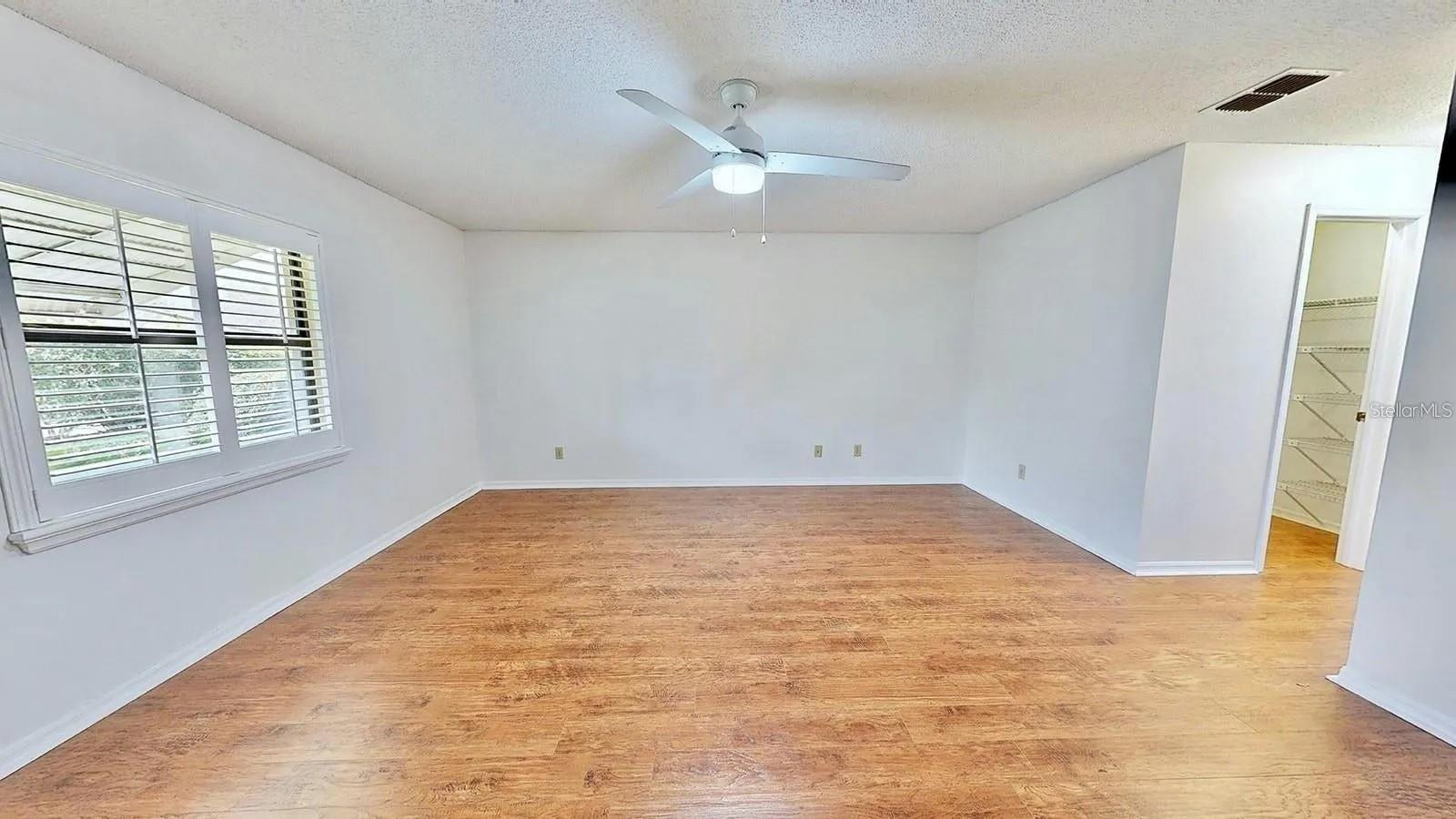 1526 LELAND DR, SUN CITY CENTER, FL, 33573