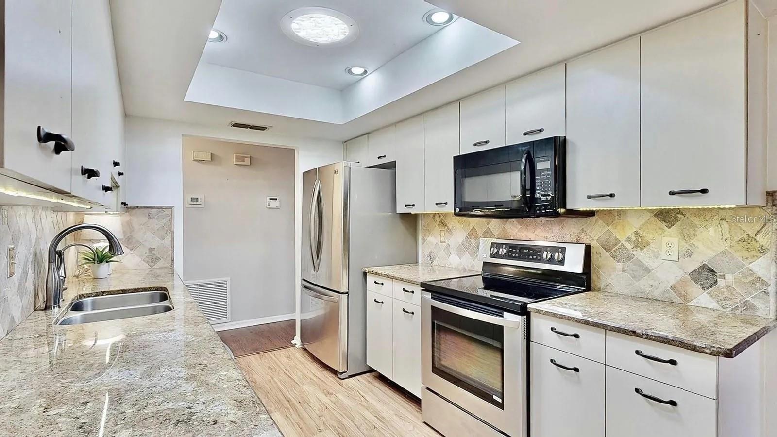 1526 LELAND DR, SUN CITY CENTER, FL, 33573