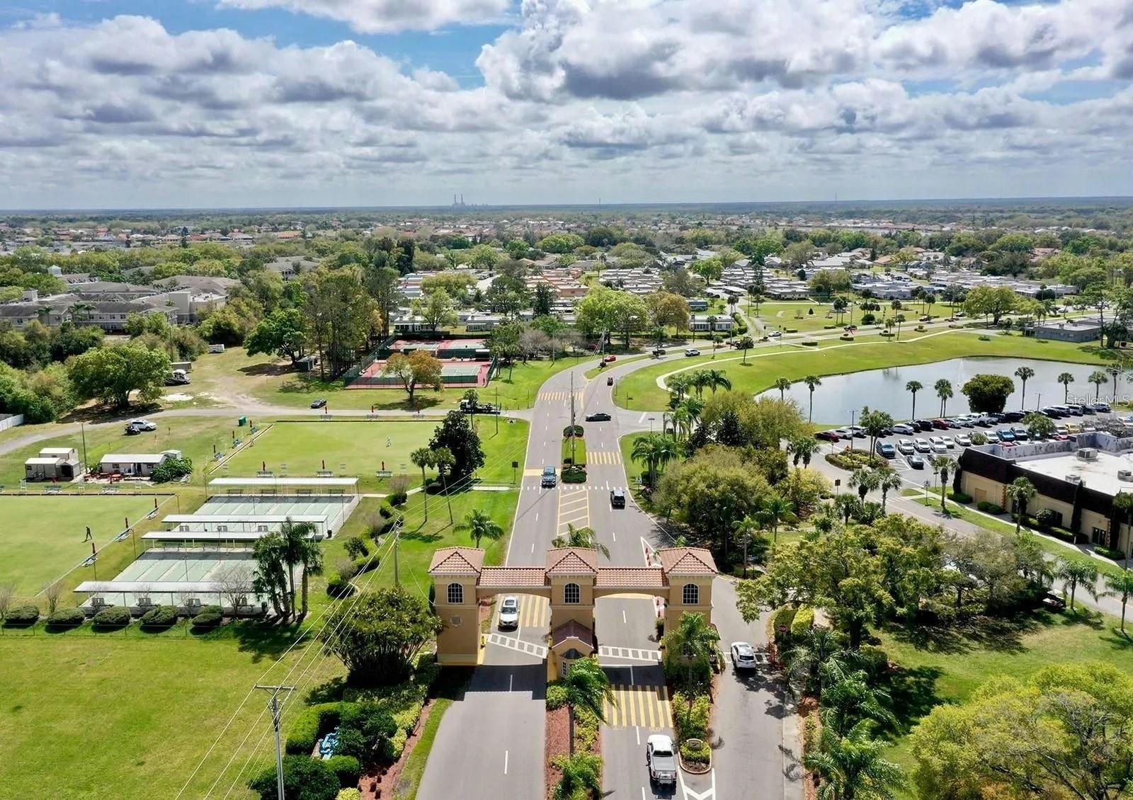 1526 LELAND DR, SUN CITY CENTER, FL, 33573