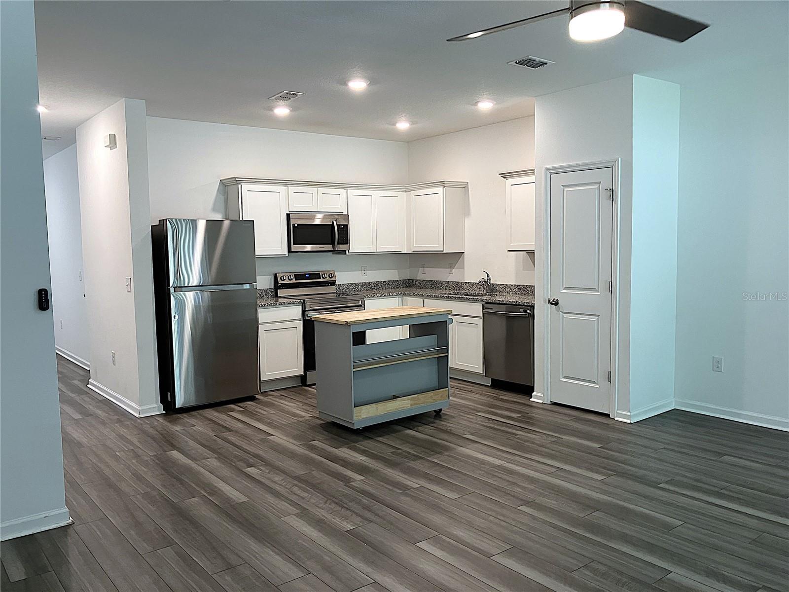 38061 ELBY LN, ZEPHYRHILLS, FL, 33542