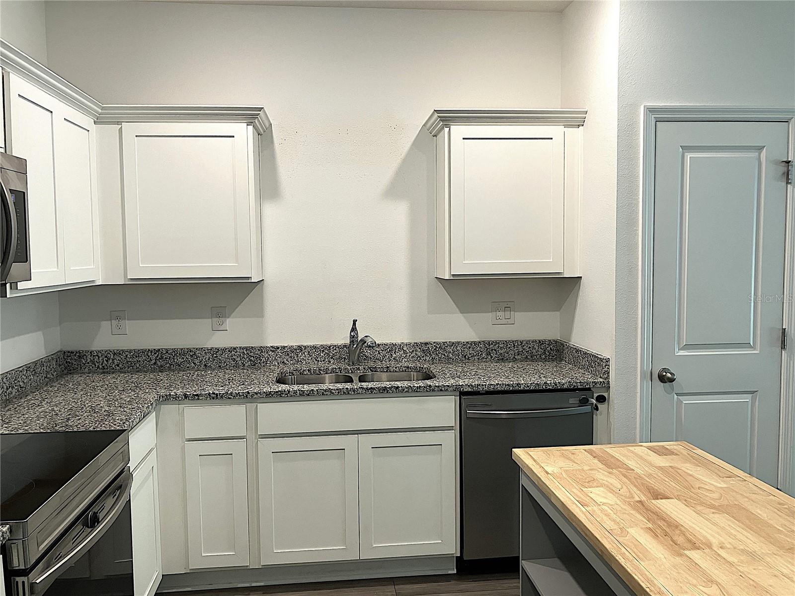 38061 ELBY LN, ZEPHYRHILLS, FL, 33542