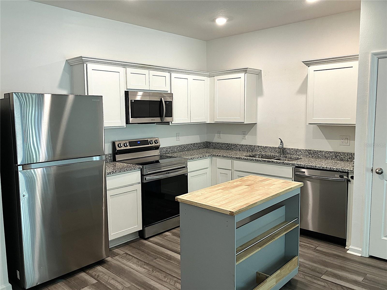 38061 ELBY LN, ZEPHYRHILLS, FL, 33542