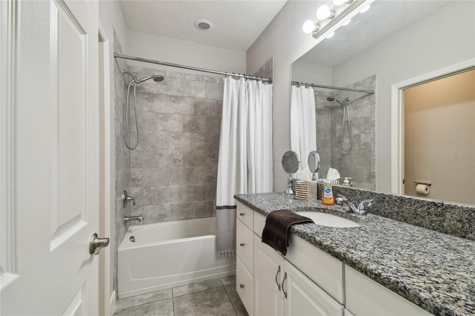 8747 TERRACINA LAKE DR, TAMPA, FL, 33625