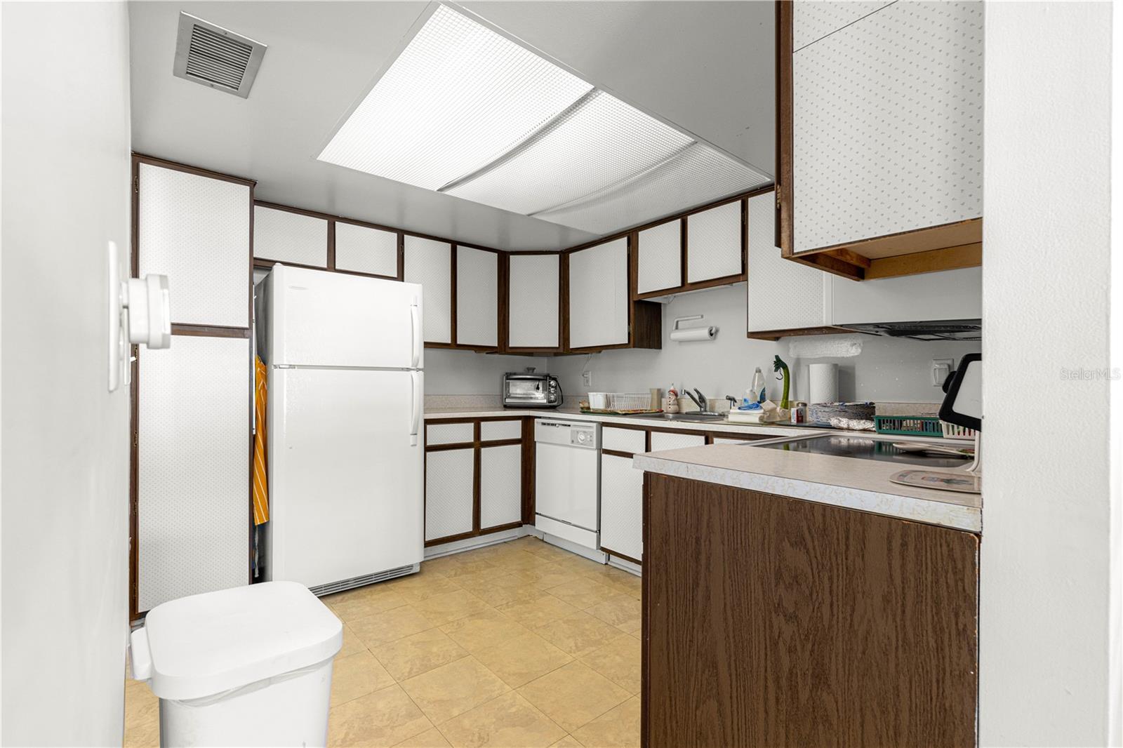 OM707813 Property Photo