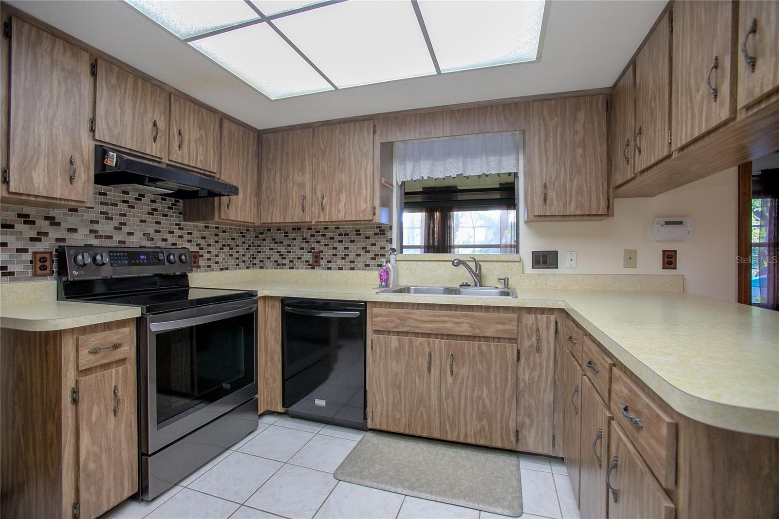 2438 DARTMOUTH RD, DELAND, FL, 32724