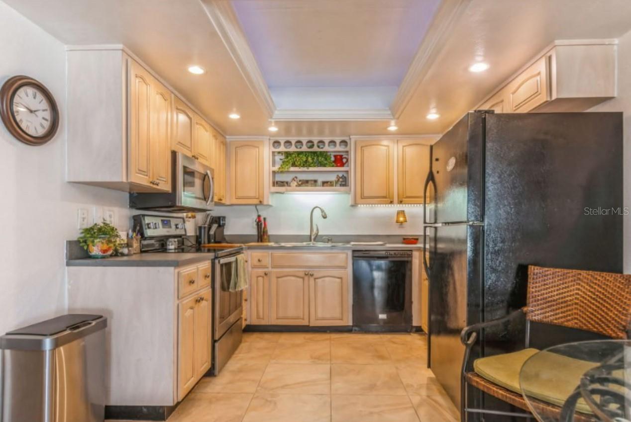 2241 HERON CIR, CLEARWATER, FL, 33762