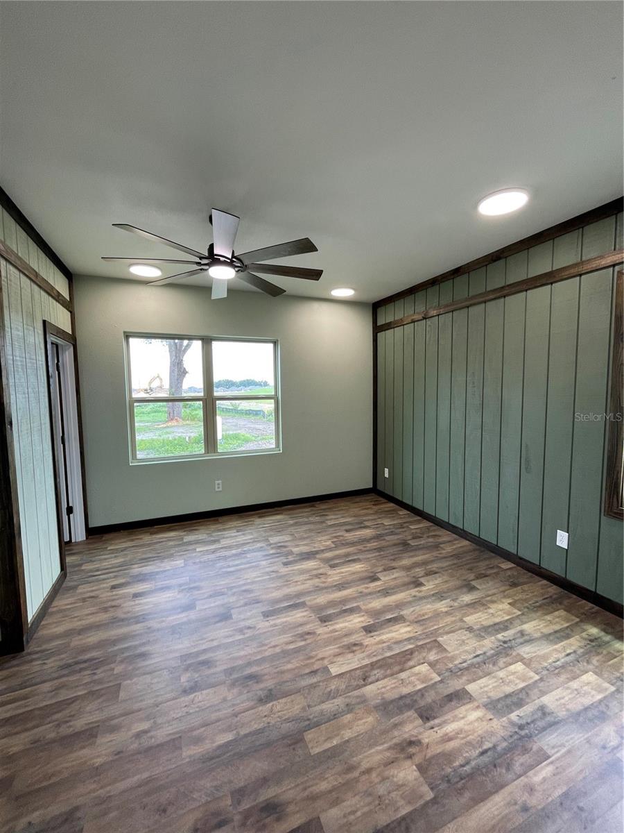 31528 TYNDALL RD, WESLEY CHAPEL, FL, 33545