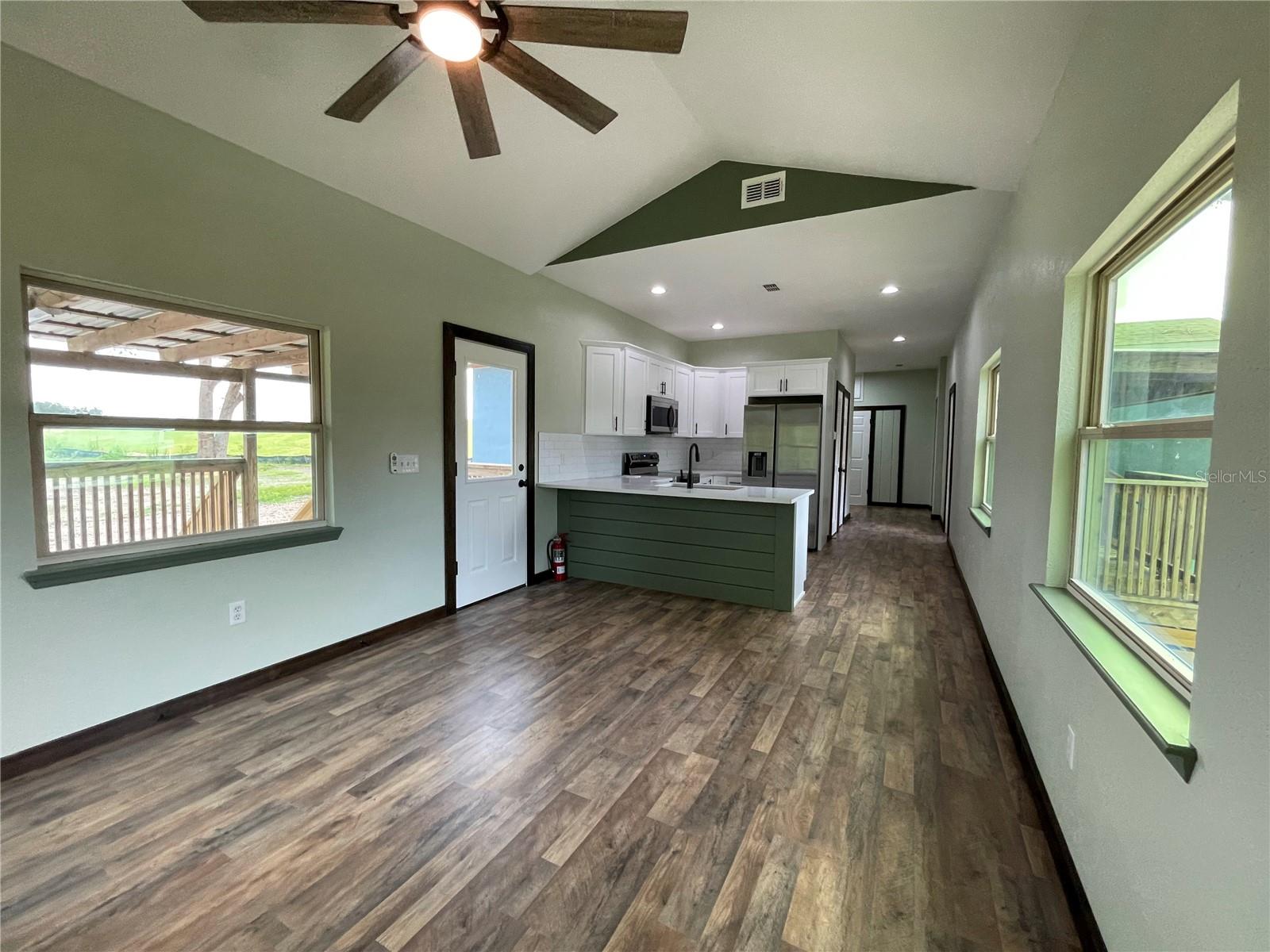 31528 TYNDALL RD, WESLEY CHAPEL, FL, 33545