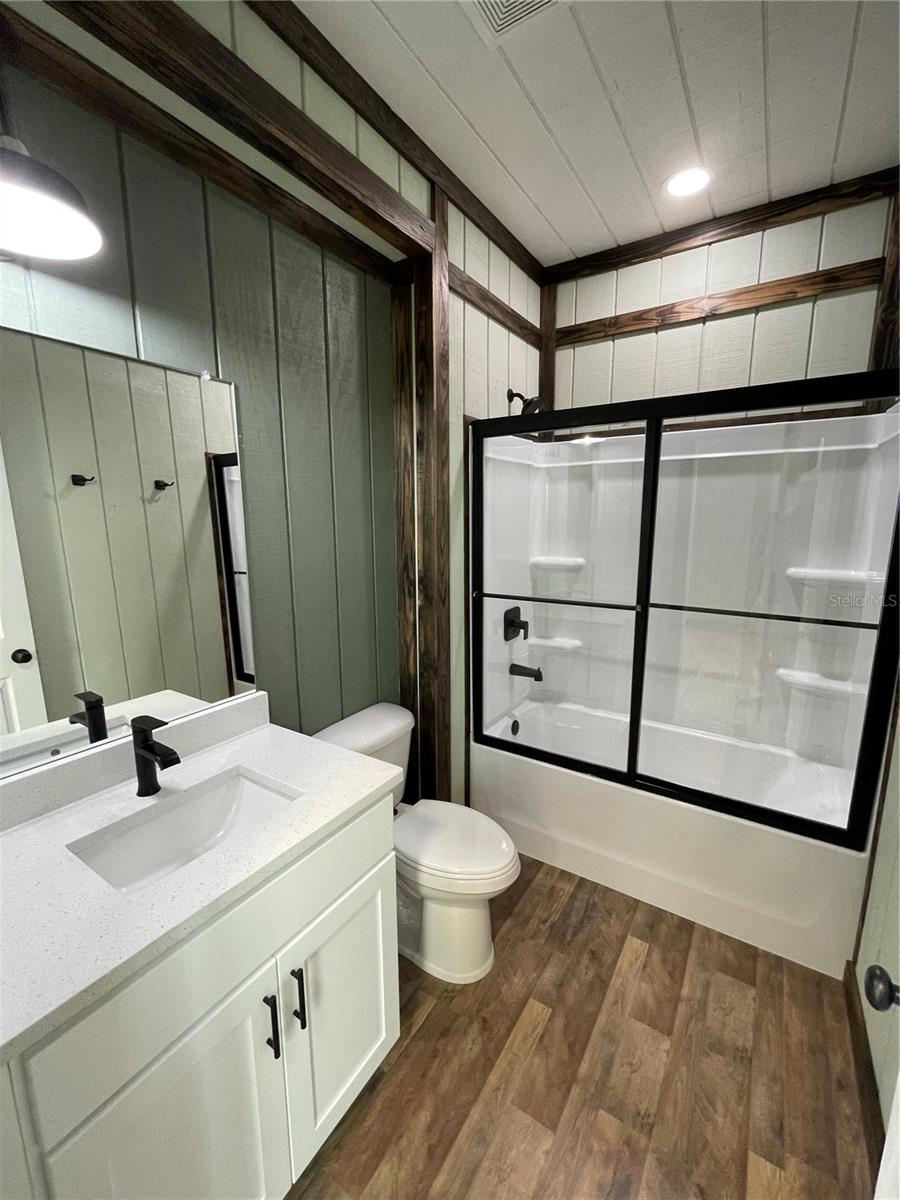 31528 TYNDALL RD, WESLEY CHAPEL, FL, 33545