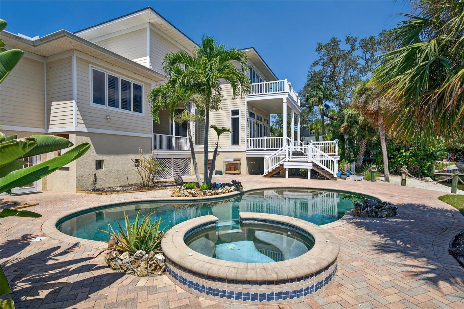 A4662402 Property Photo