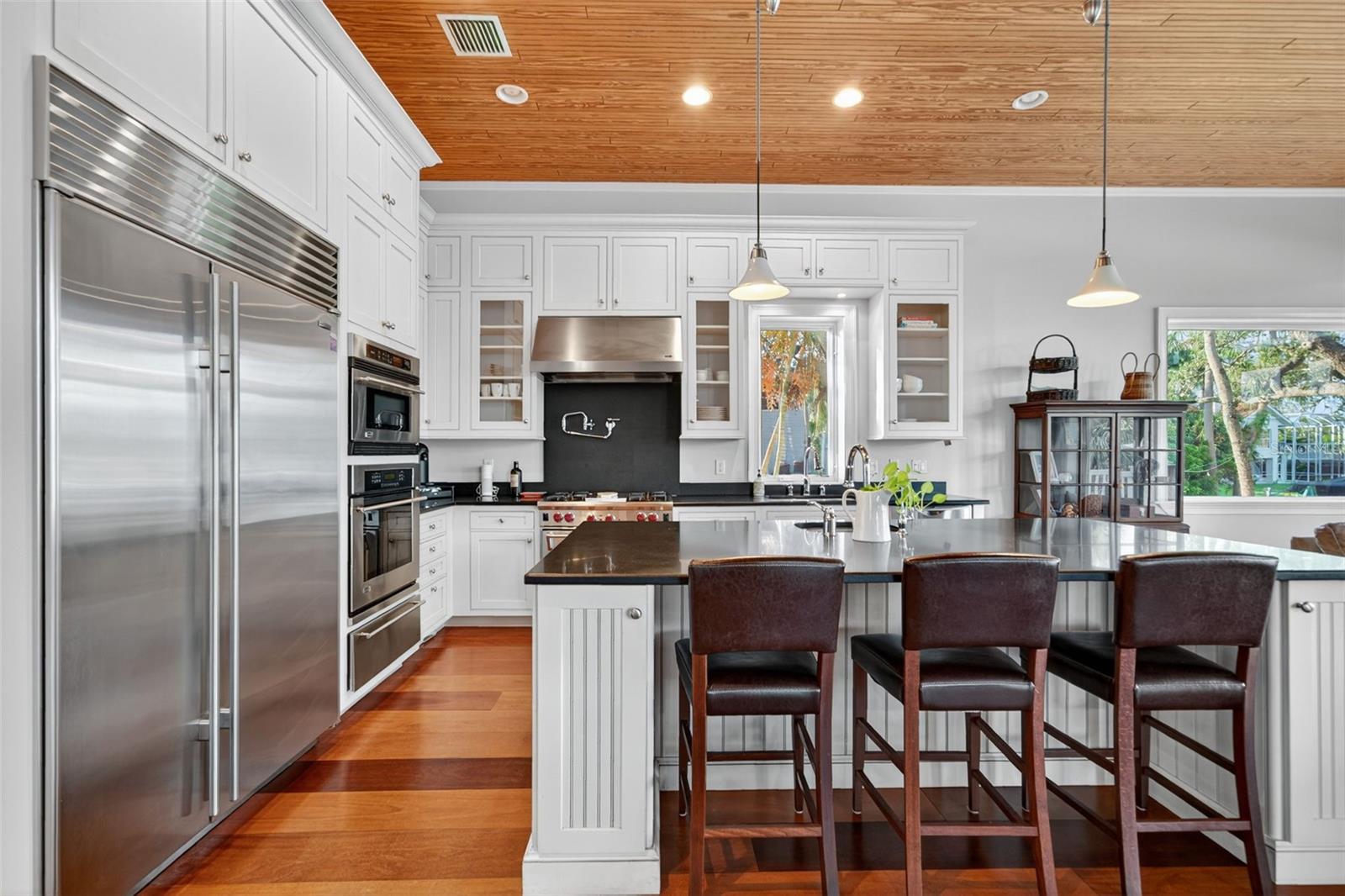 A4662402 Property Photo