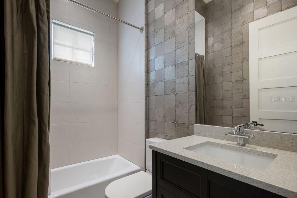 O6336879 Property Photo