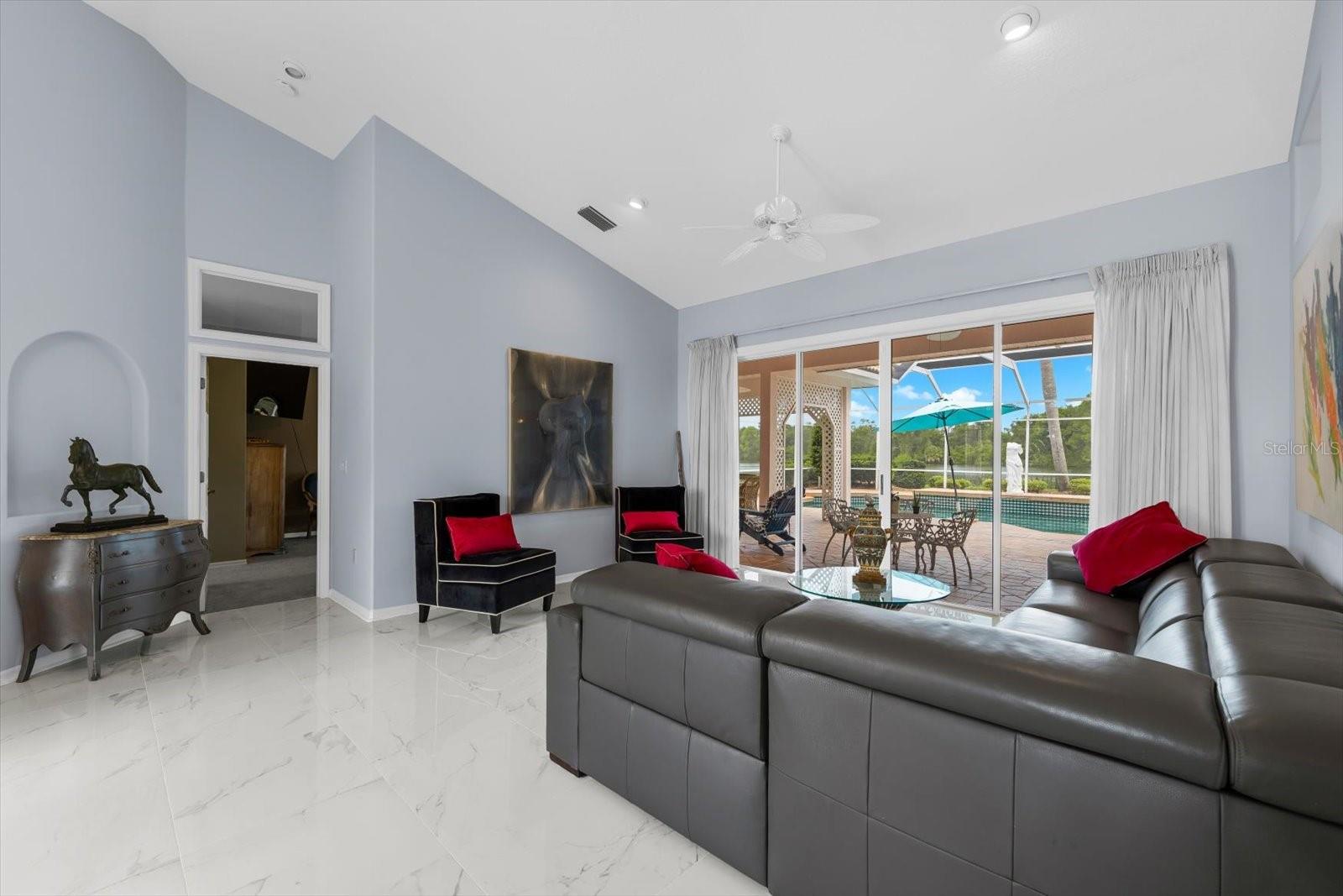 A4662443 Property Photo