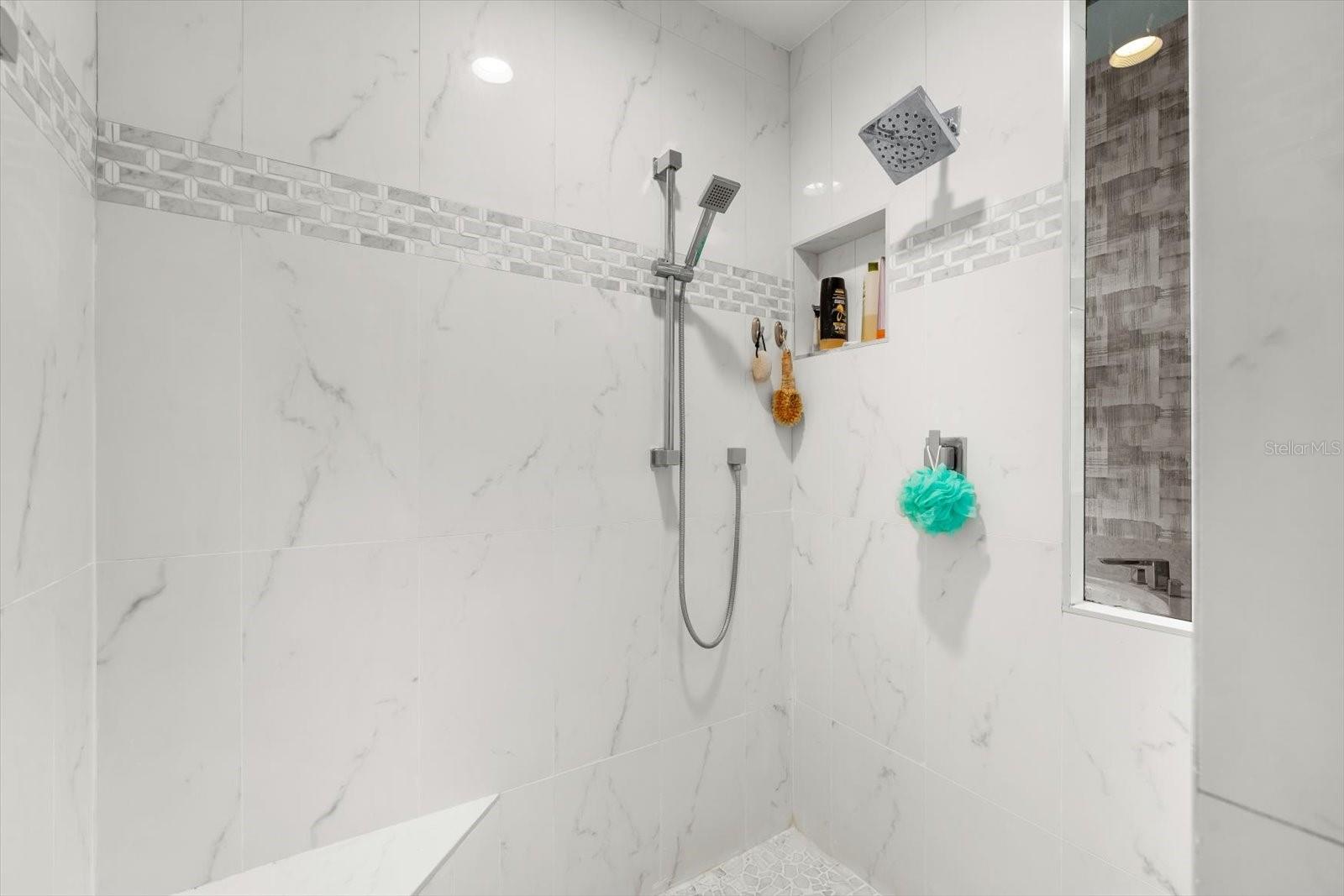 A4662443 Property Photo