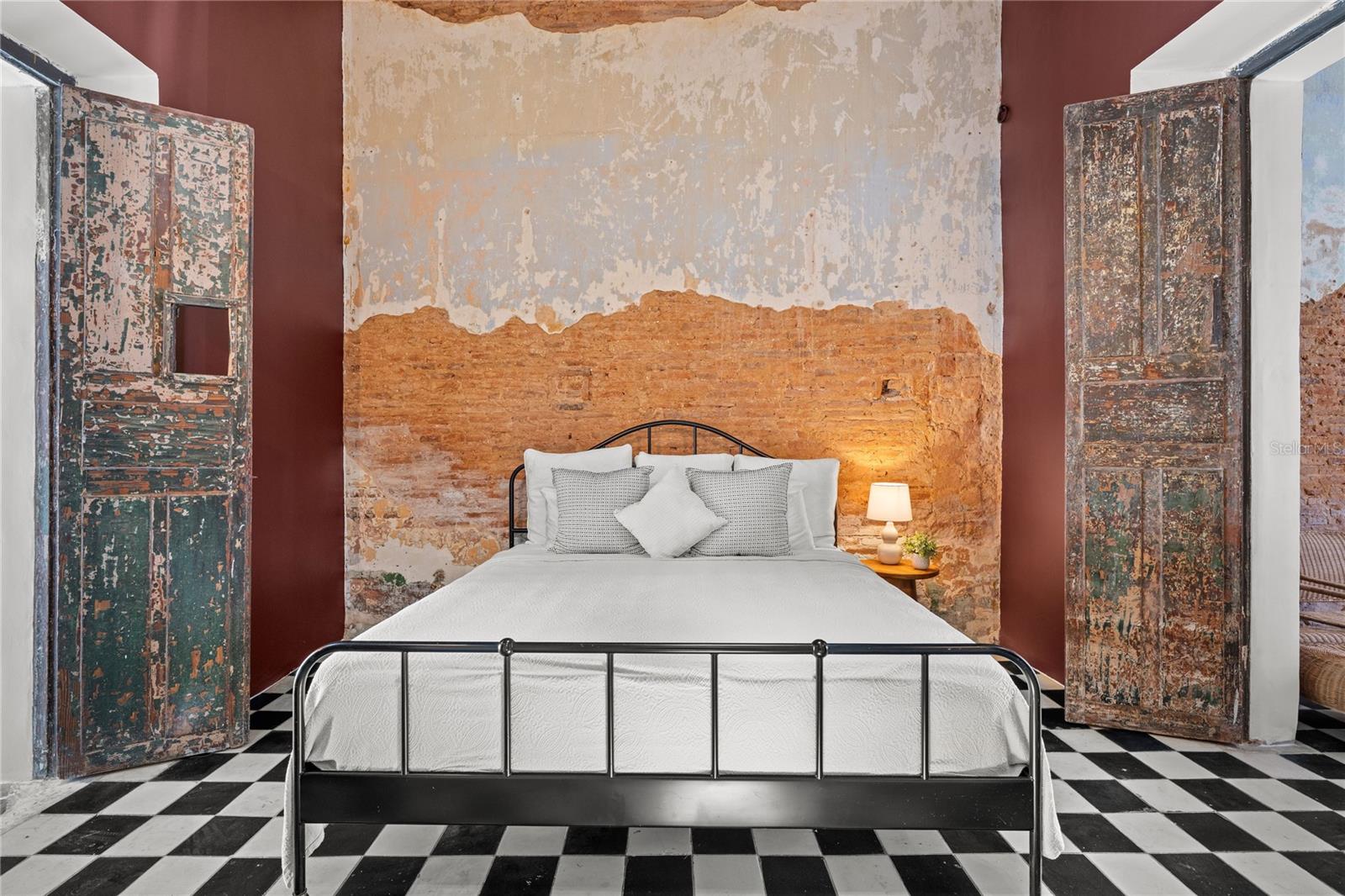 PR9115557 Property Photo