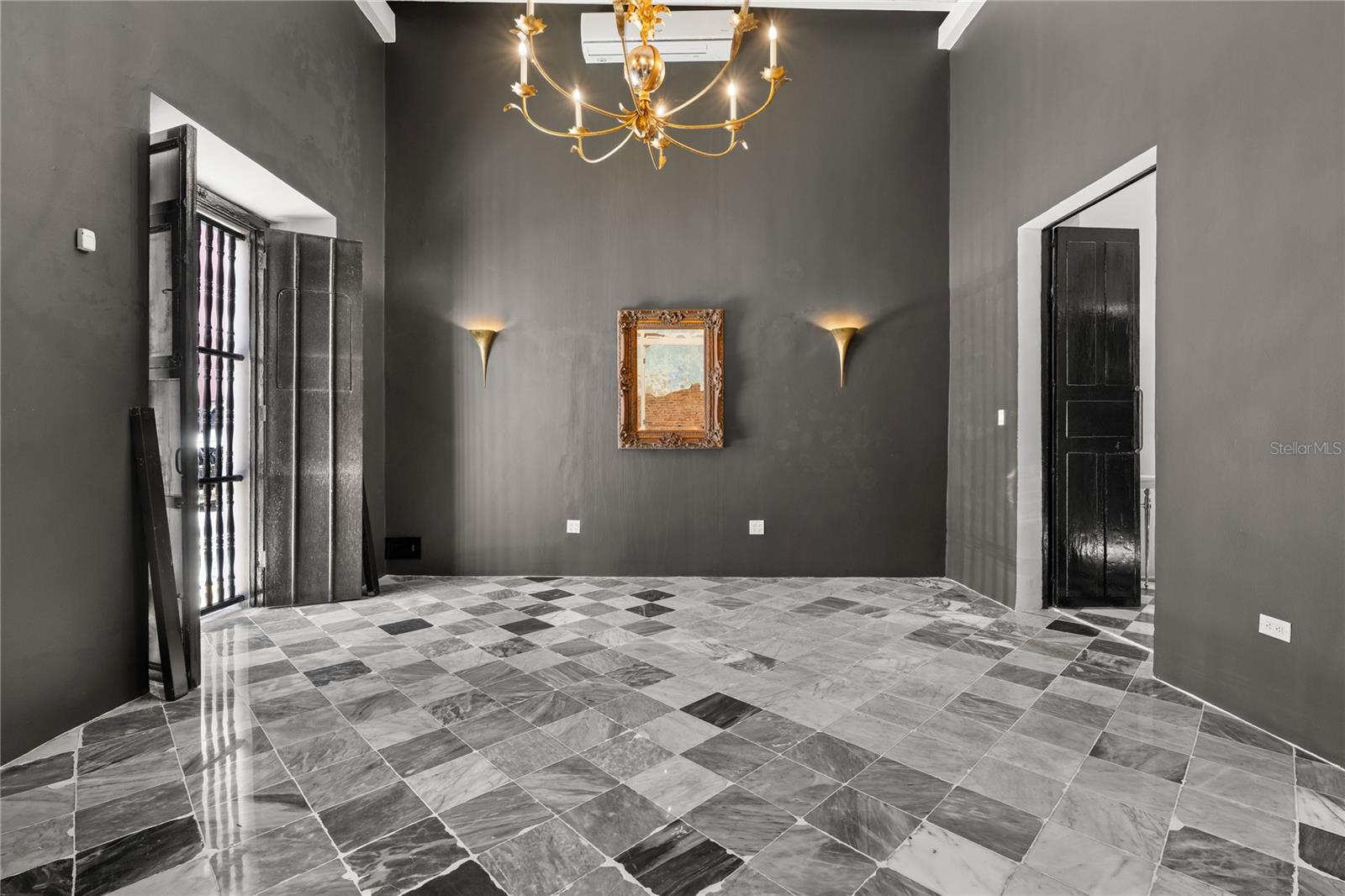 PR9115557 Property Photo