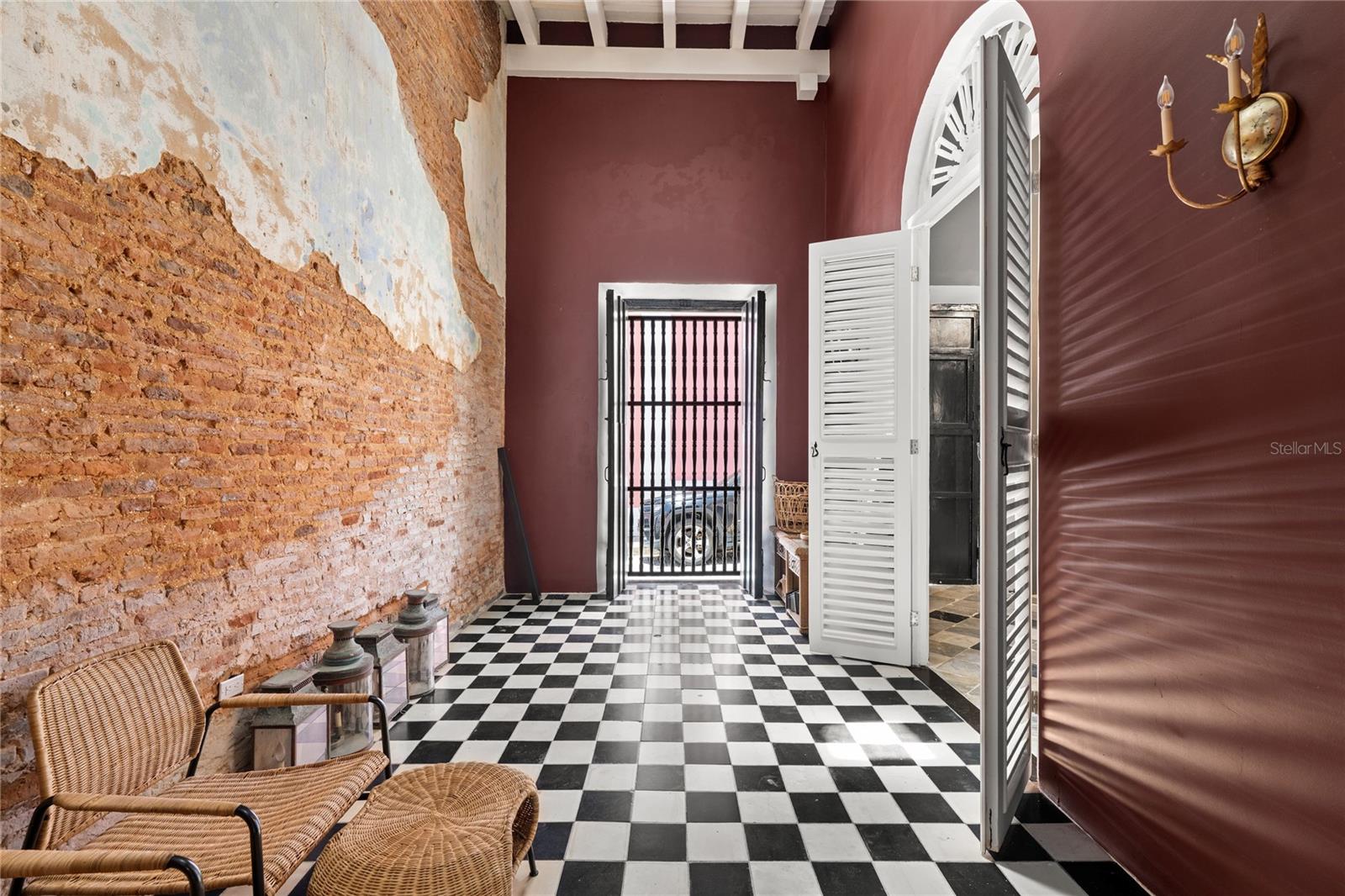 PR9115557 Property Photo