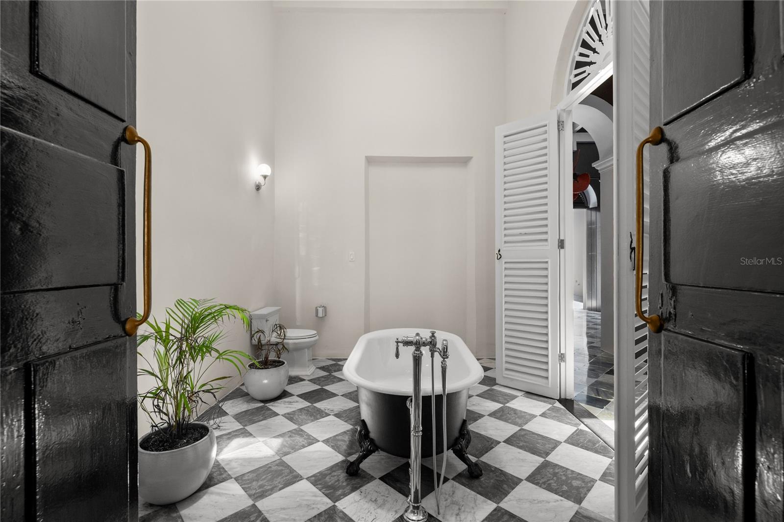 PR9115557 Property Photo