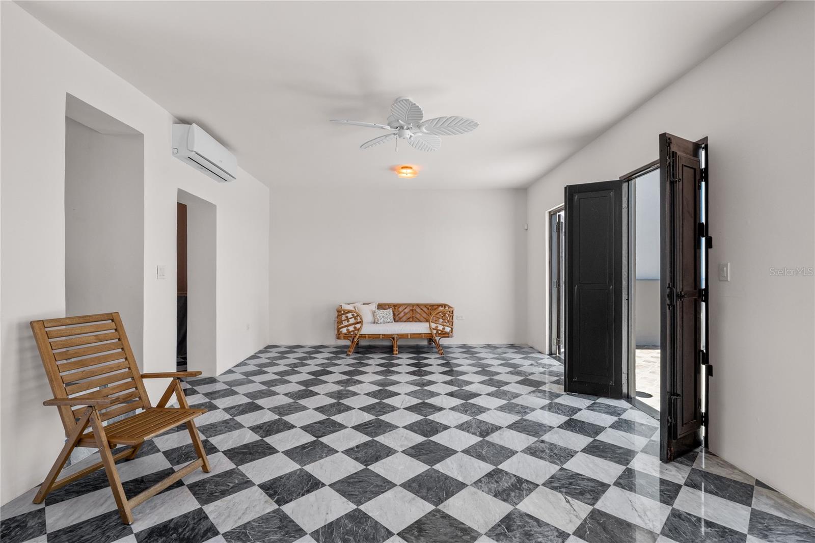 PR9115557 Property Photo