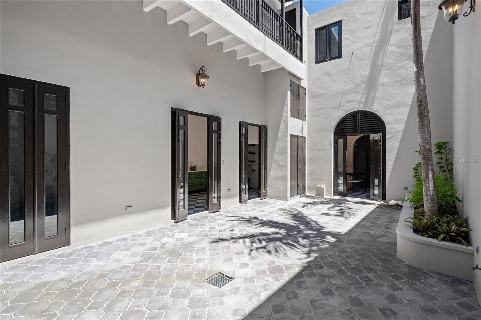 PR9115557 Property Photo