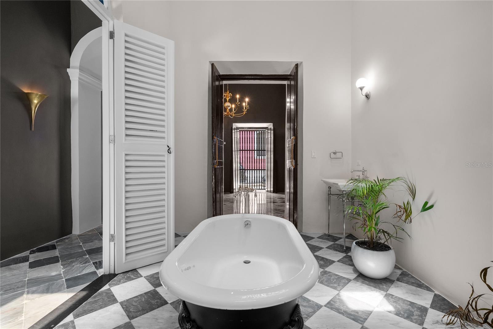 PR9115557 Property Photo