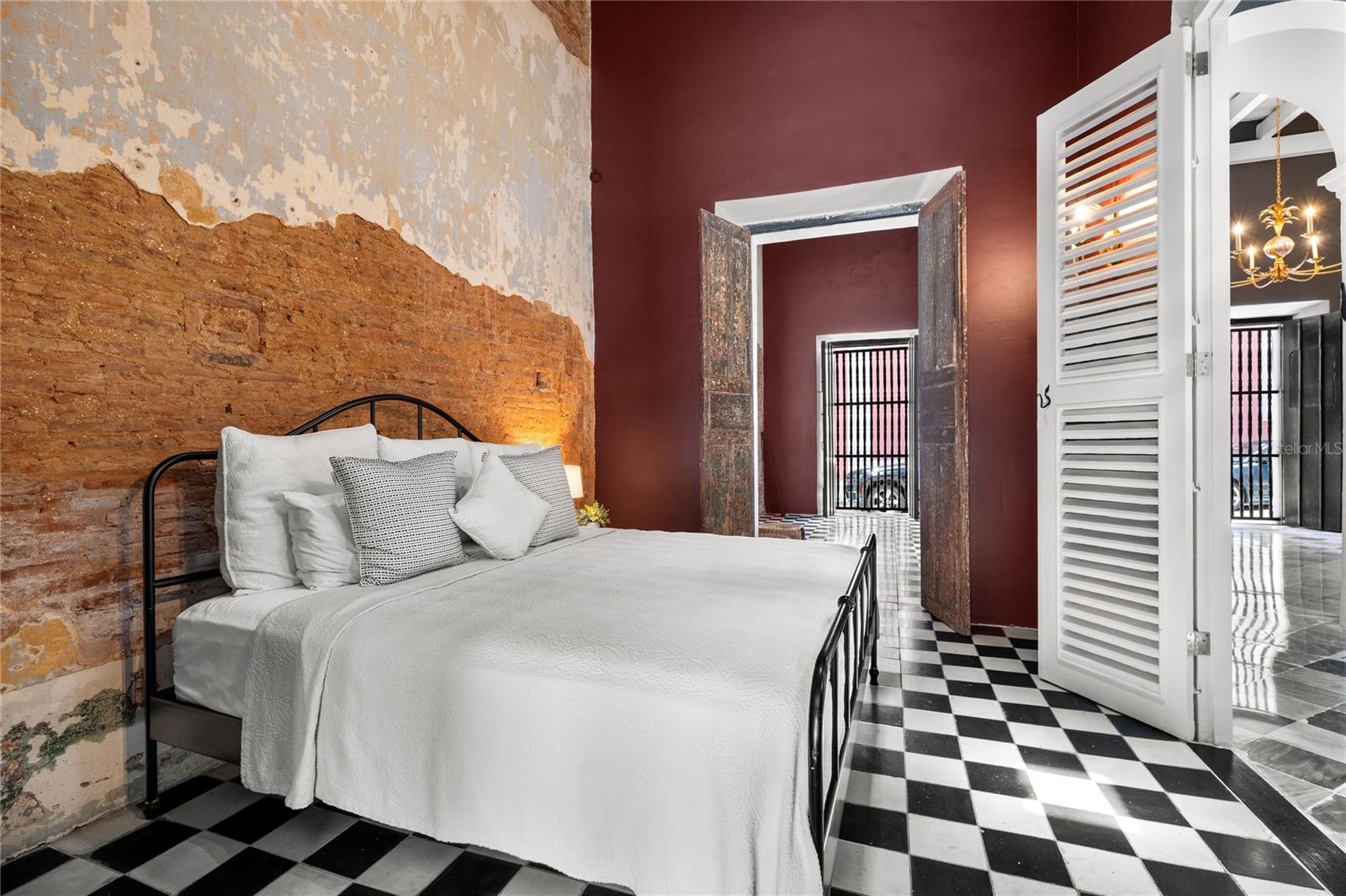 PR9115557 Property Photo