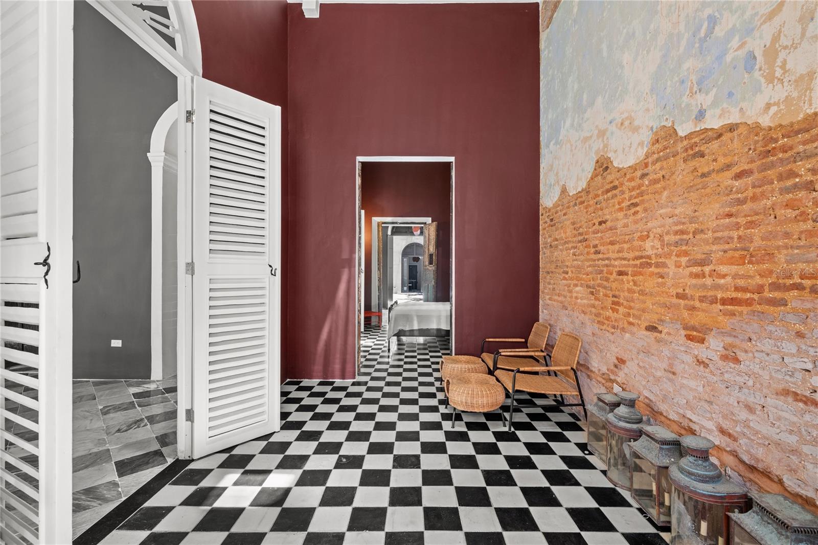 PR9115557 Property Photo