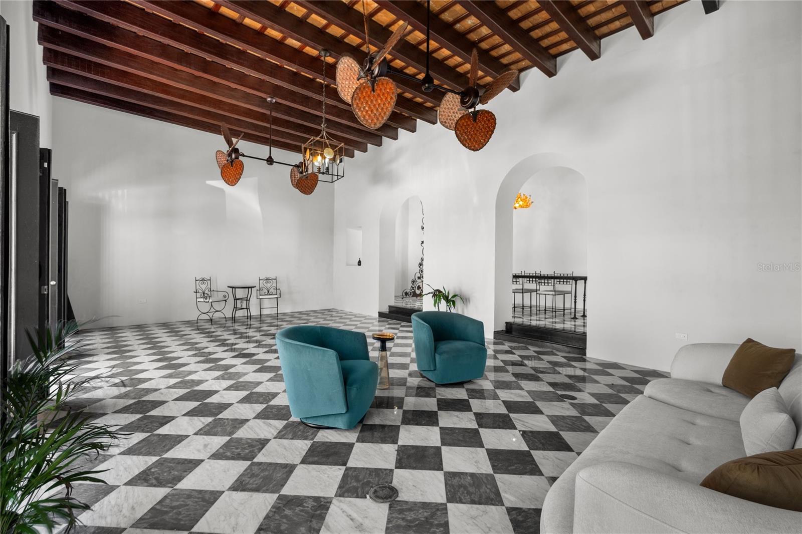 PR9115557 Property Photo