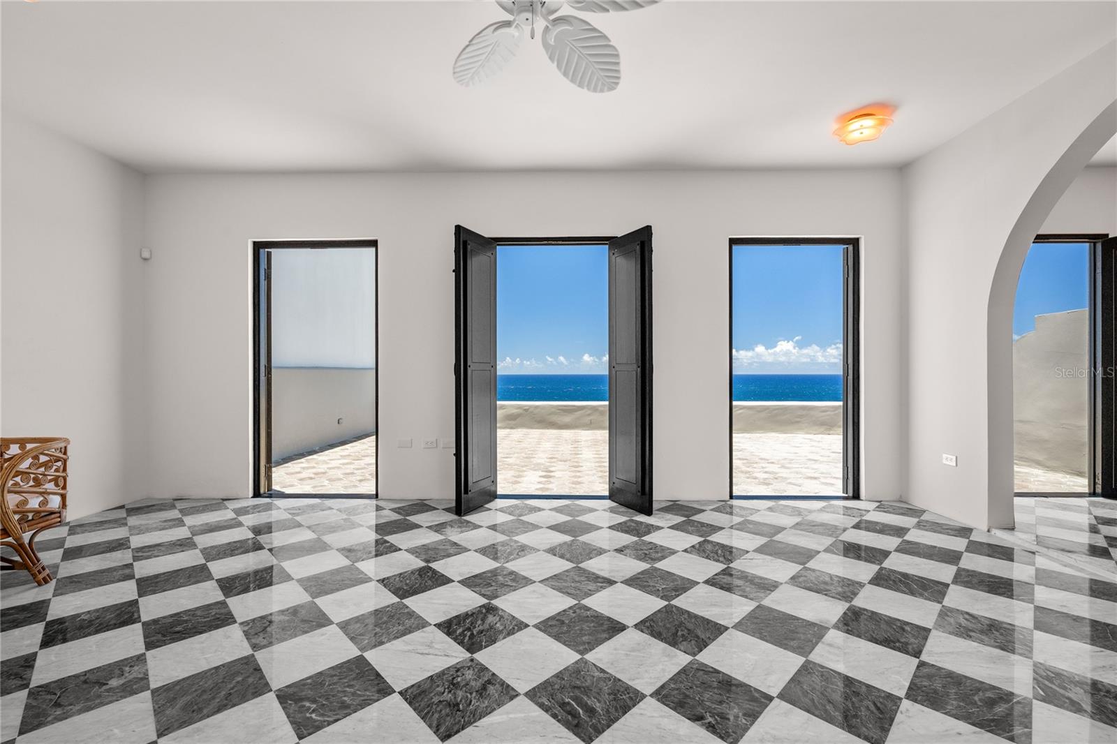 PR9115557 Property Photo