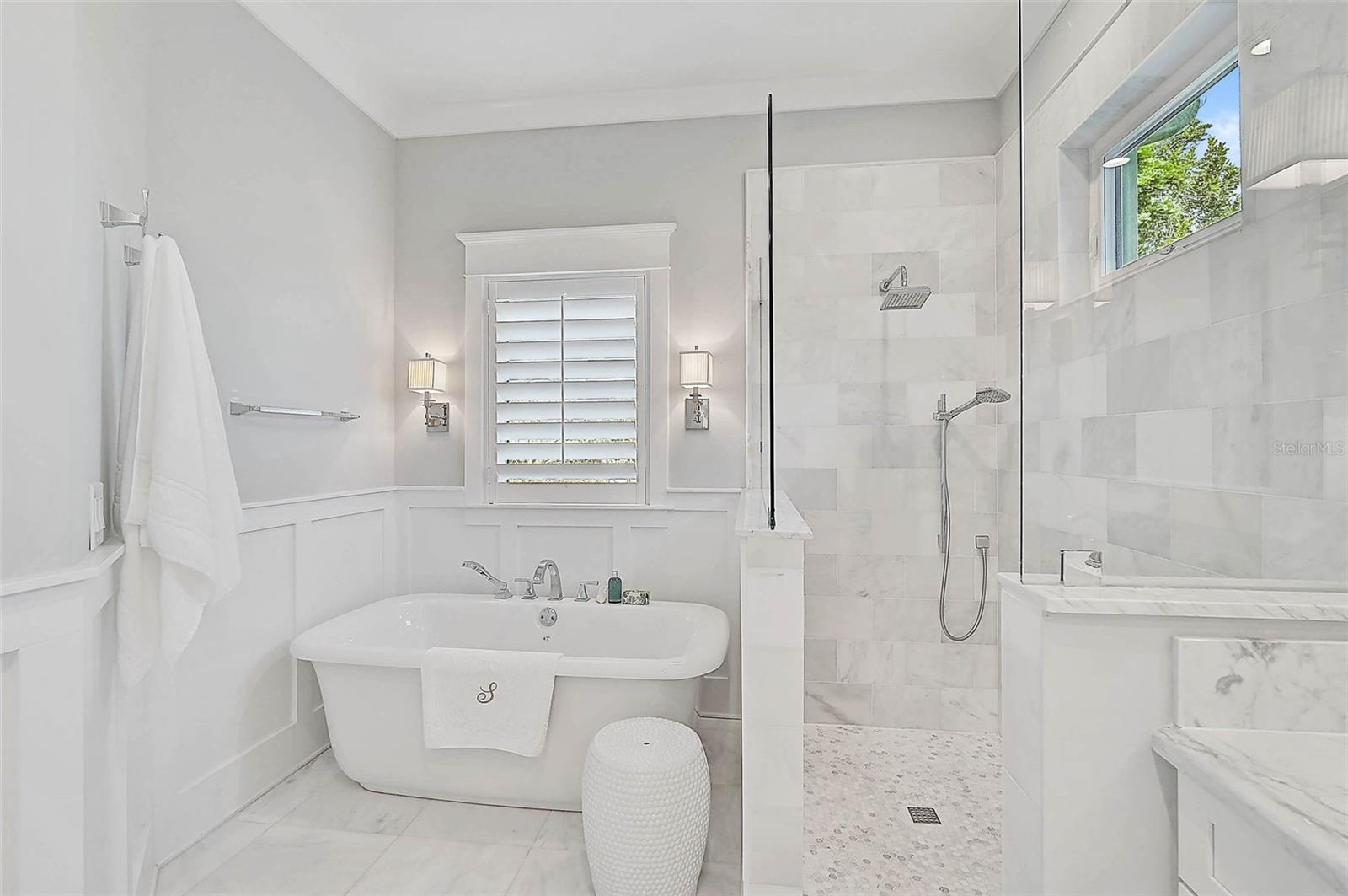 A4662504 Property Photo