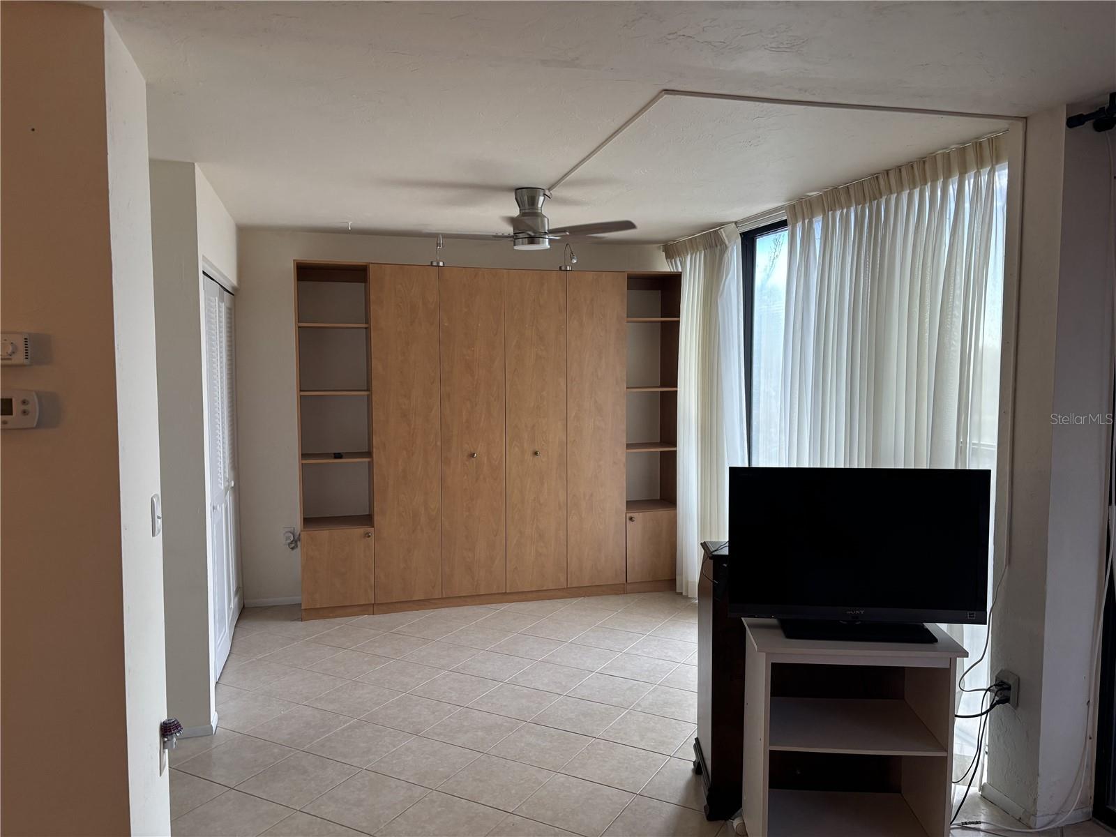 TB8419001 Property Photo