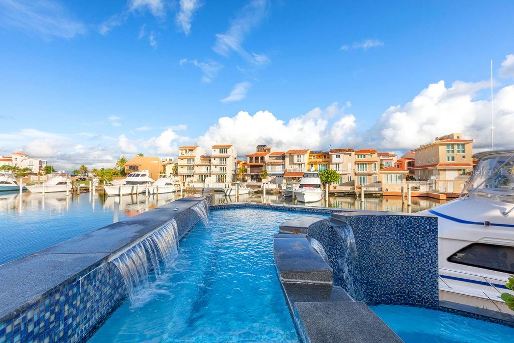 PR9115570 Property Photo