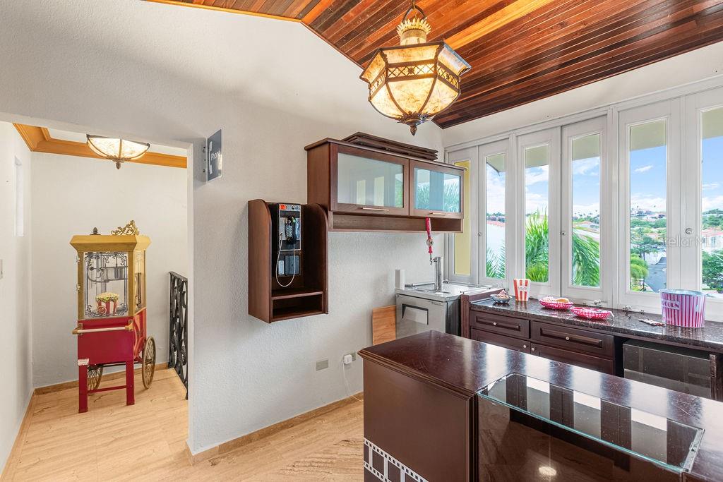 PR9115570 Property Photo