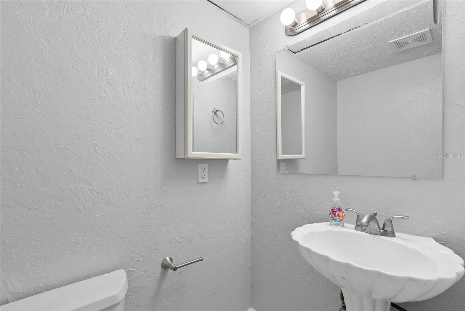 1125 LONGFELLOW WAY, SARASOTA, FL, 34243