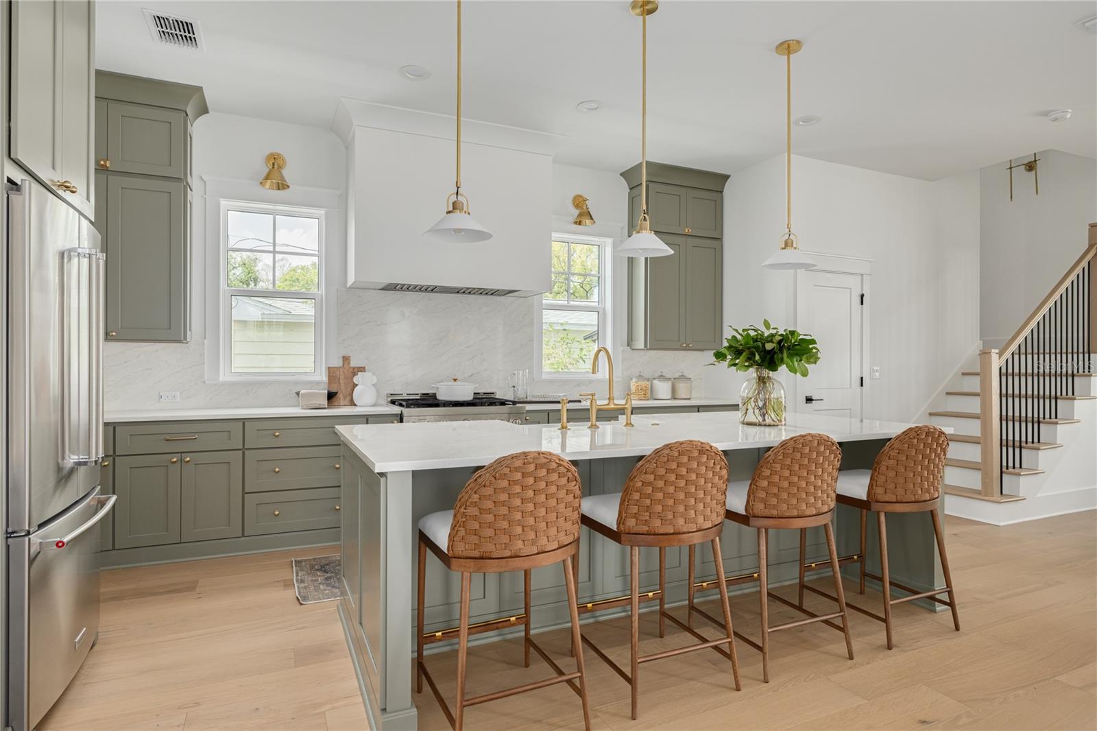 Deluxe Chef's Kitchen