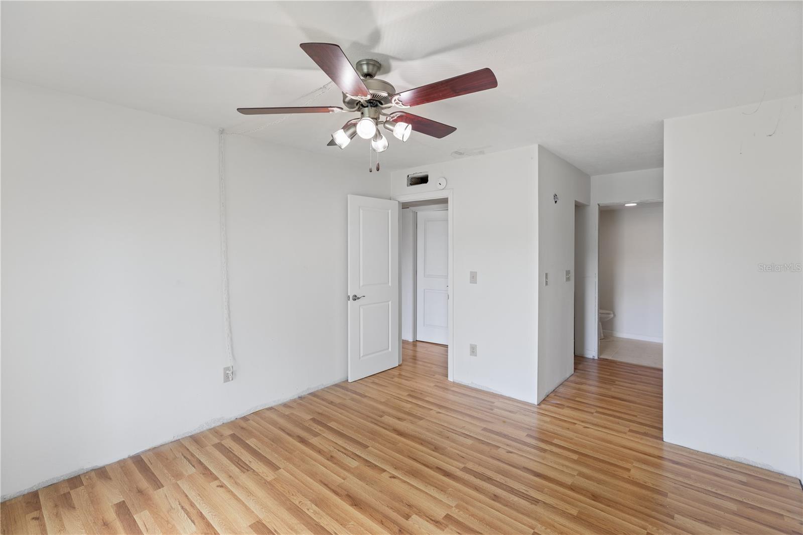 C7513801 Property Photo